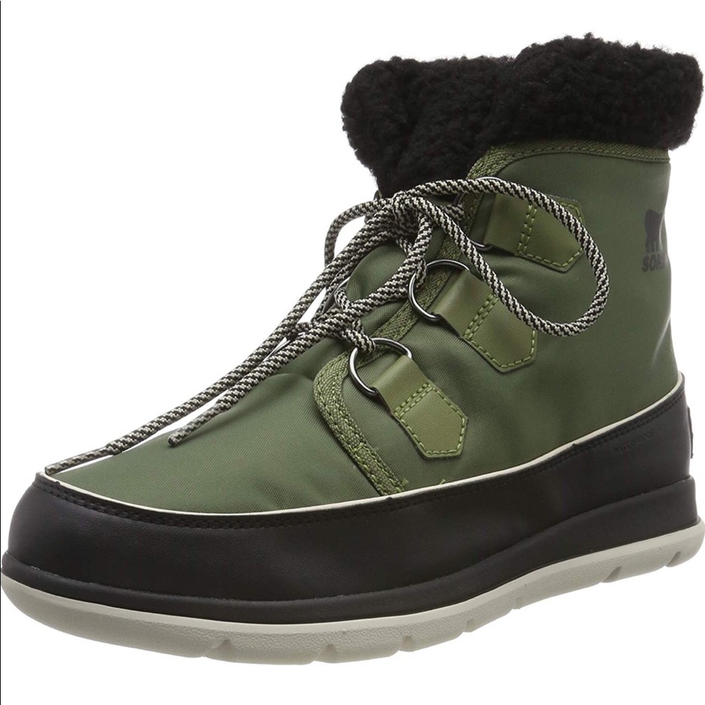 SOREL Women’s Carnival Boot Size 10